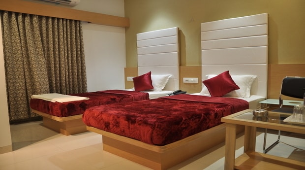 Guest houses near by Sachin Gidc