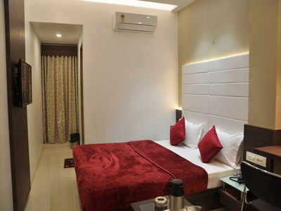 Restaurants Near by Sachin Gidc